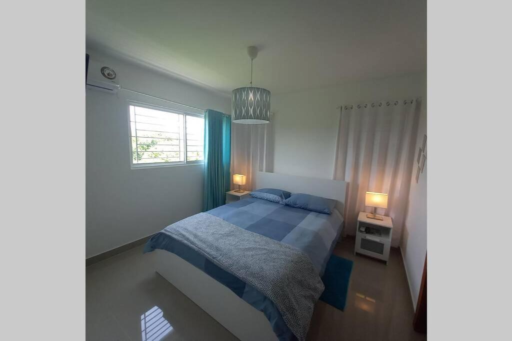 Confortable Apartamento De 3 Tres Habitaciones, Con Hermosa Vista De Area Verde, Ademas De Piscinas Y Juegos Infantiles En Area Recreativa サンティアゴ・デ・ロス・カバリェロス エクステリア 写真