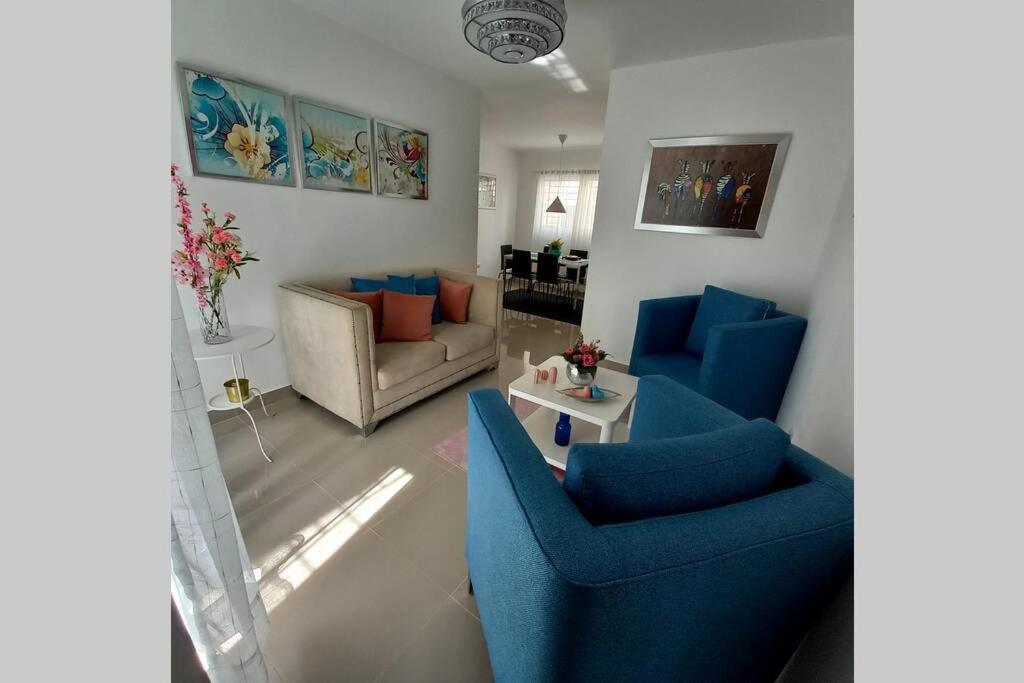Confortable Apartamento De 3 Tres Habitaciones, Con Hermosa Vista De Area Verde, Ademas De Piscinas Y Juegos Infantiles En Area Recreativa サンティアゴ・デ・ロス・カバリェロス エクステリア 写真