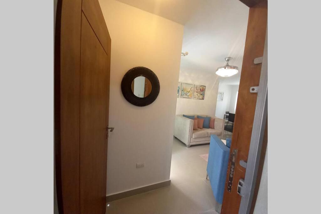 Confortable Apartamento De 3 Tres Habitaciones, Con Hermosa Vista De Area Verde, Ademas De Piscinas Y Juegos Infantiles En Area Recreativa サンティアゴ・デ・ロス・カバリェロス エクステリア 写真