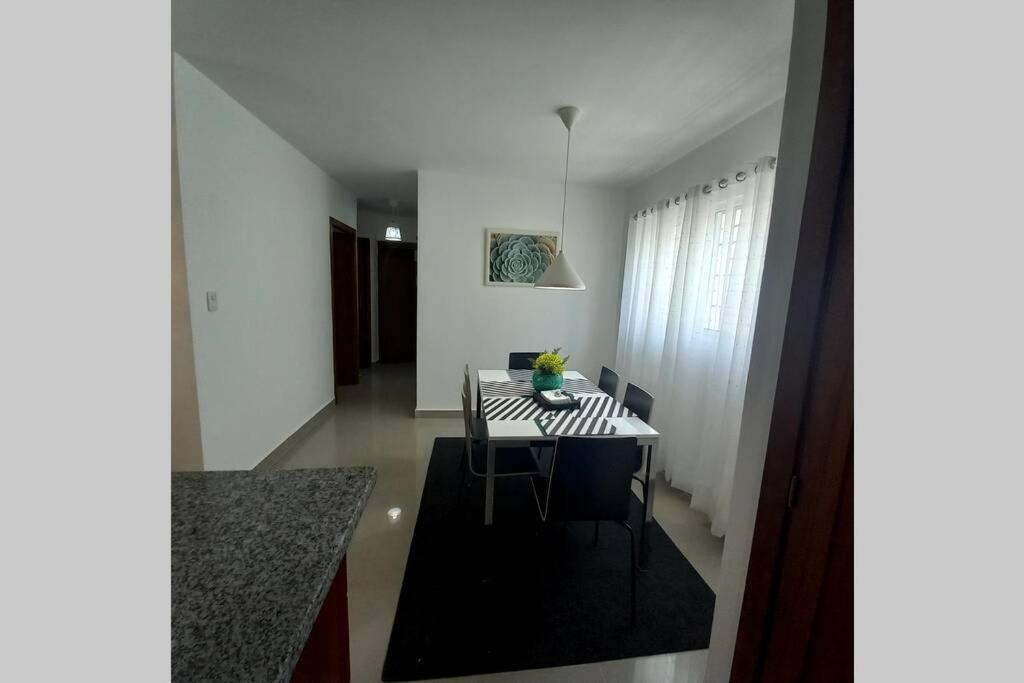 Confortable Apartamento De 3 Tres Habitaciones, Con Hermosa Vista De Area Verde, Ademas De Piscinas Y Juegos Infantiles En Area Recreativa サンティアゴ・デ・ロス・カバリェロス エクステリア 写真